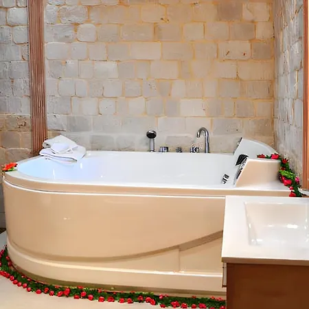 Holiday home Charming House In With Jacuzzi *